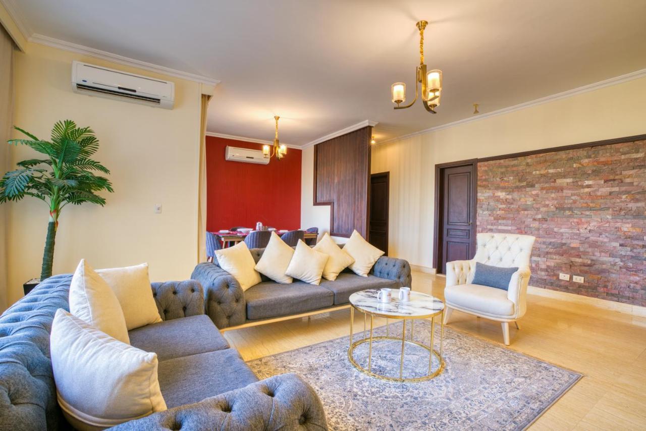 The Suites Near Auc By Elegant ไคโร ภายนอก รูปภาพ