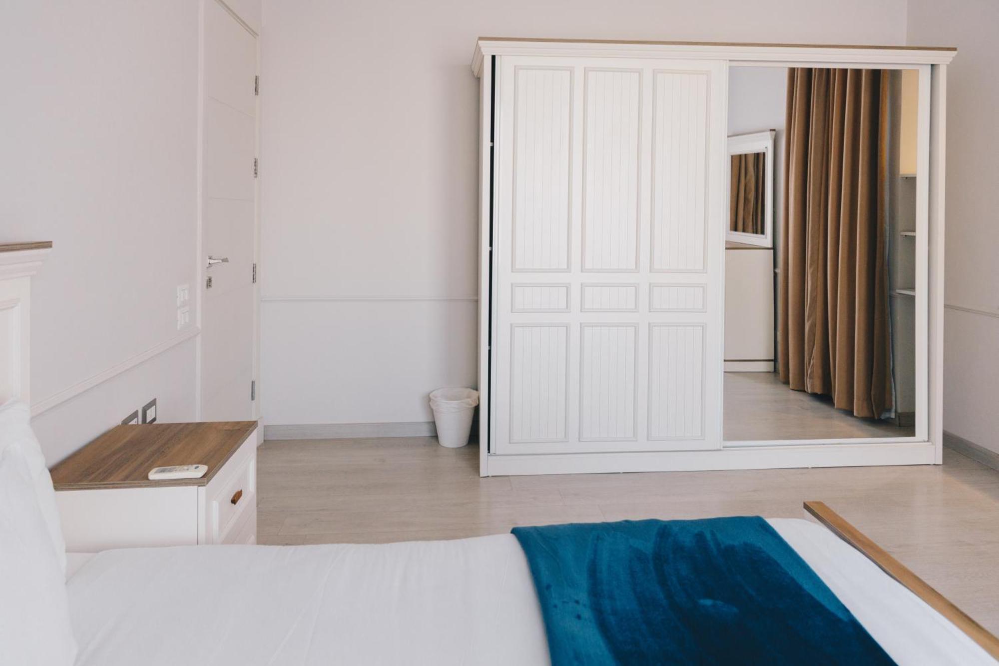 The Suites Near Auc By Elegant ไคโร ภายนอก รูปภาพ
